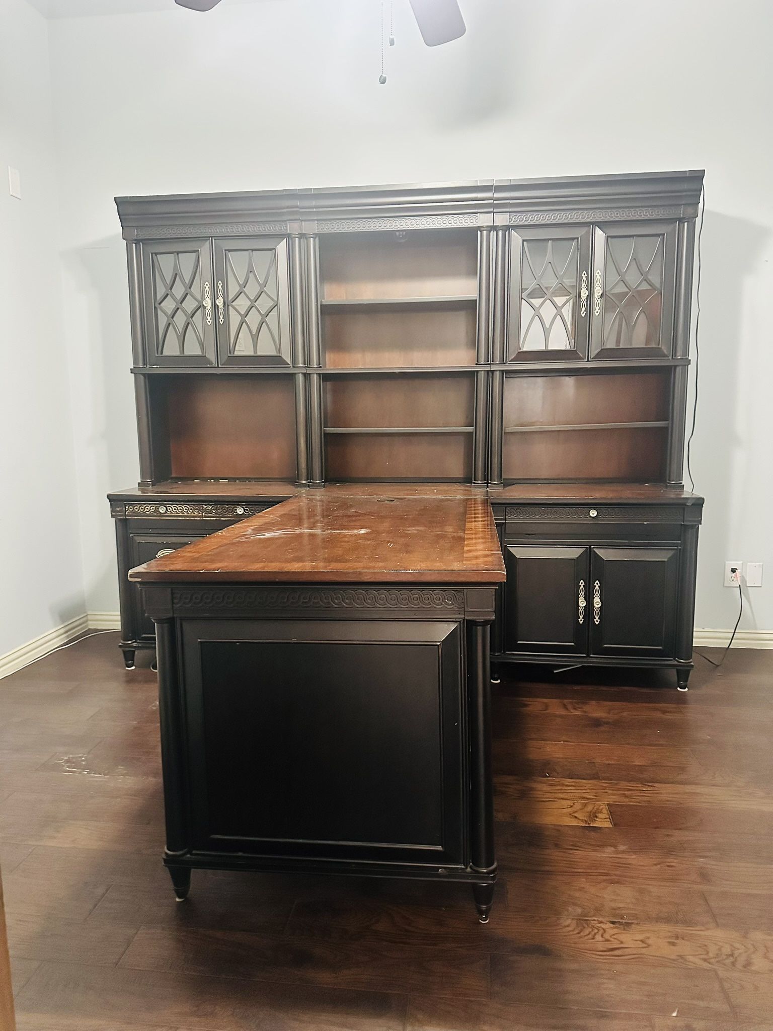 Offer Dual Sided Desk