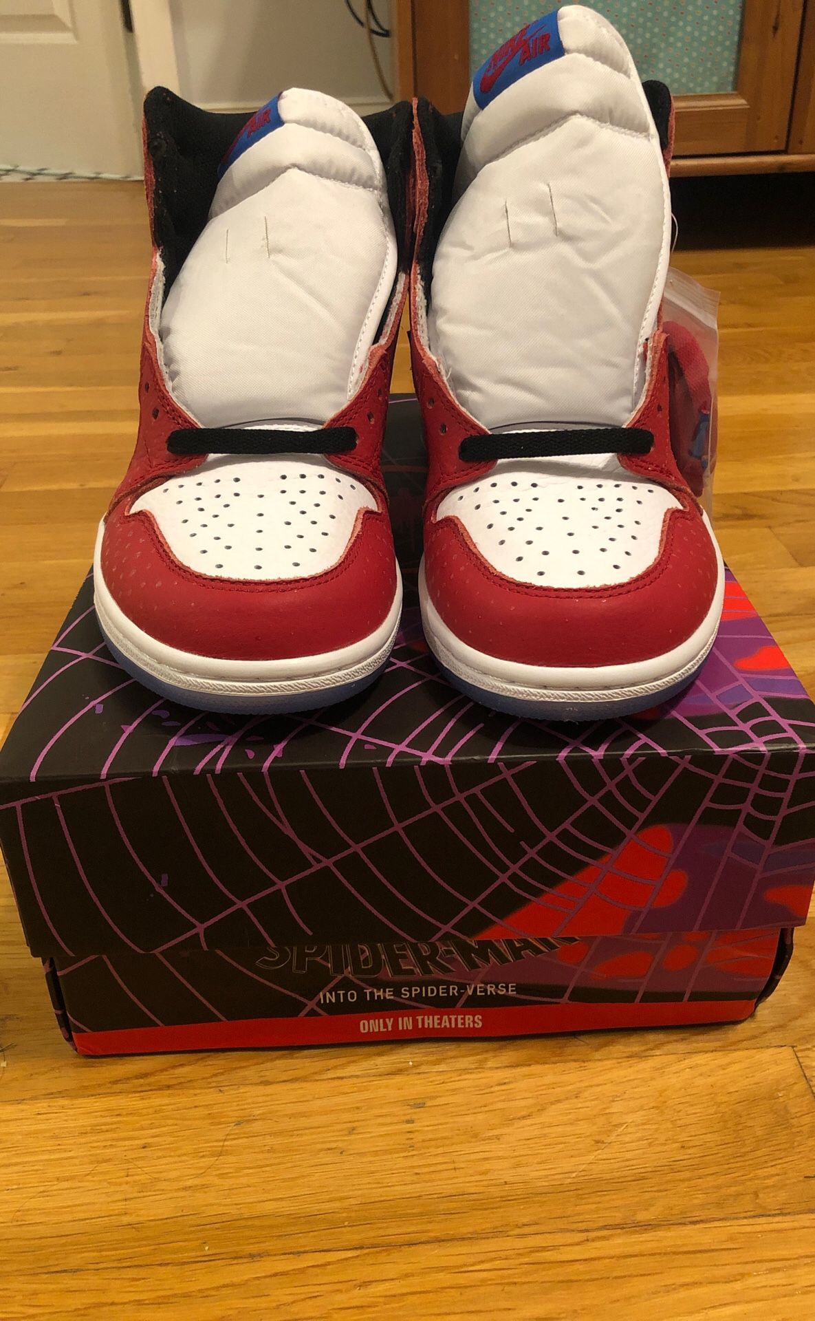 Jordan 1 Spider-Man with special box (deadstock)