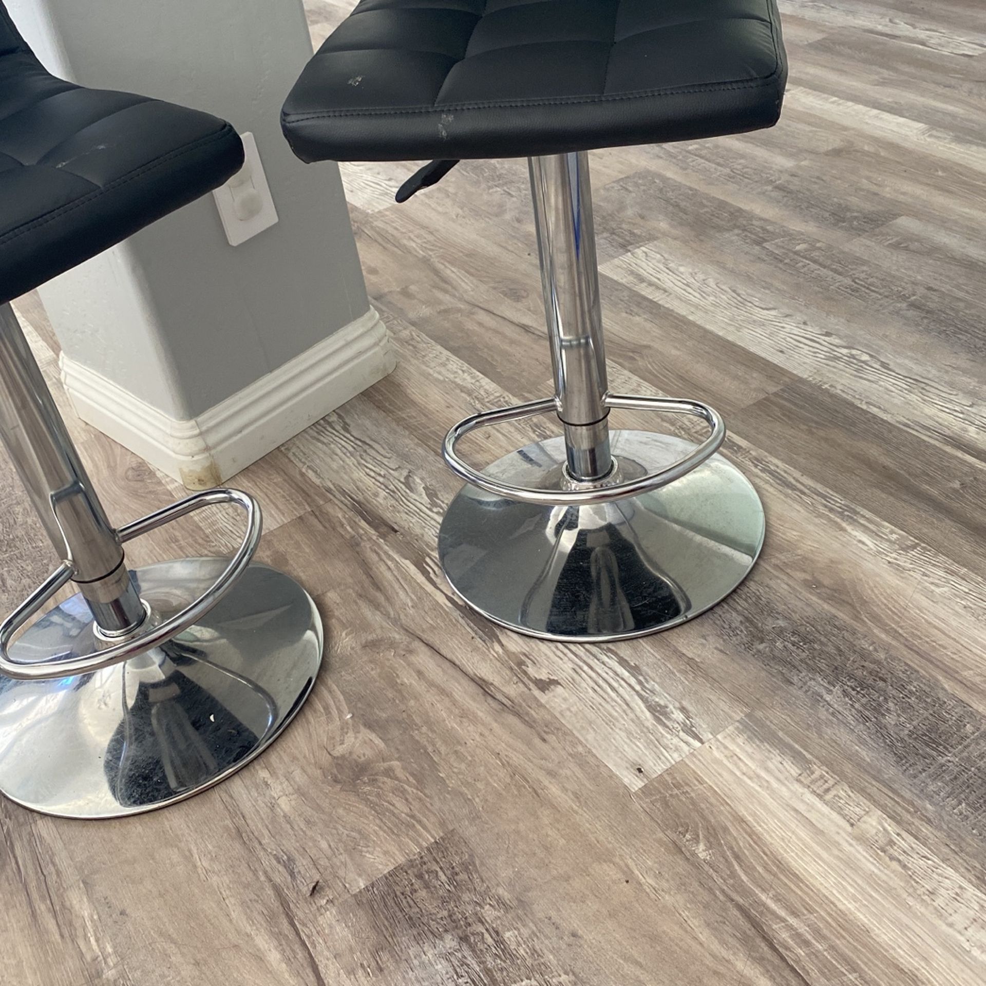 2 Bar Stools for Sale in Menifee, CA OfferUp