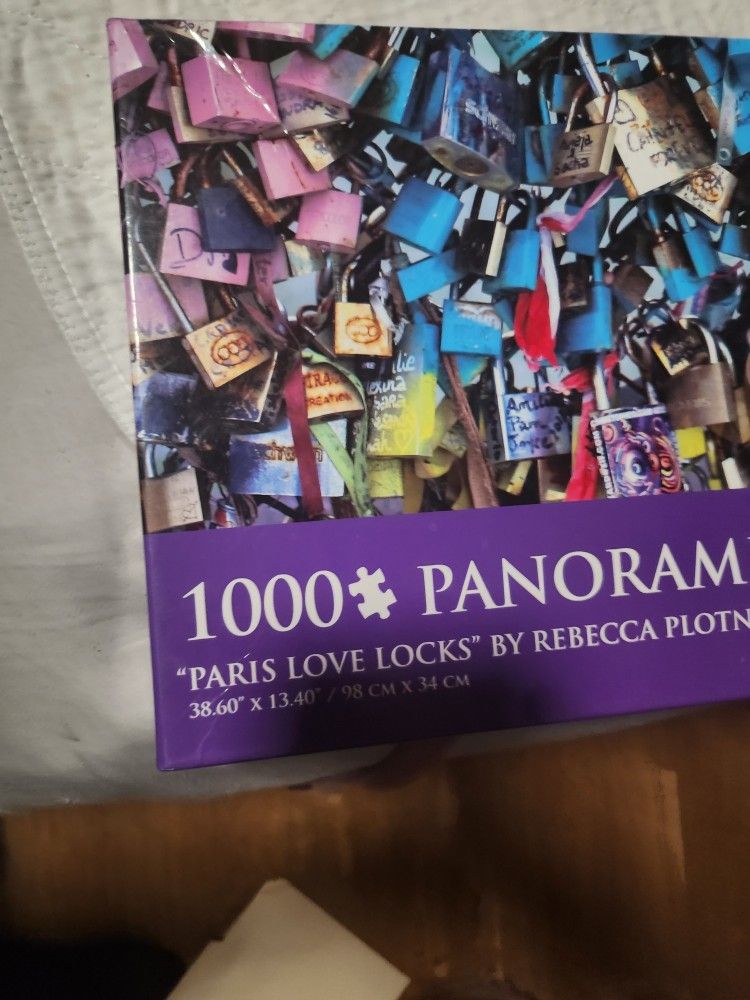 Free 1000 PC Panoramic Puzzle -Complete With All Pieces.