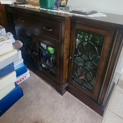 Entertainment center