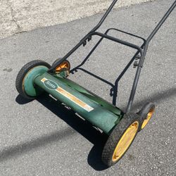 Manual Lawn Mower - Vintage!!!!