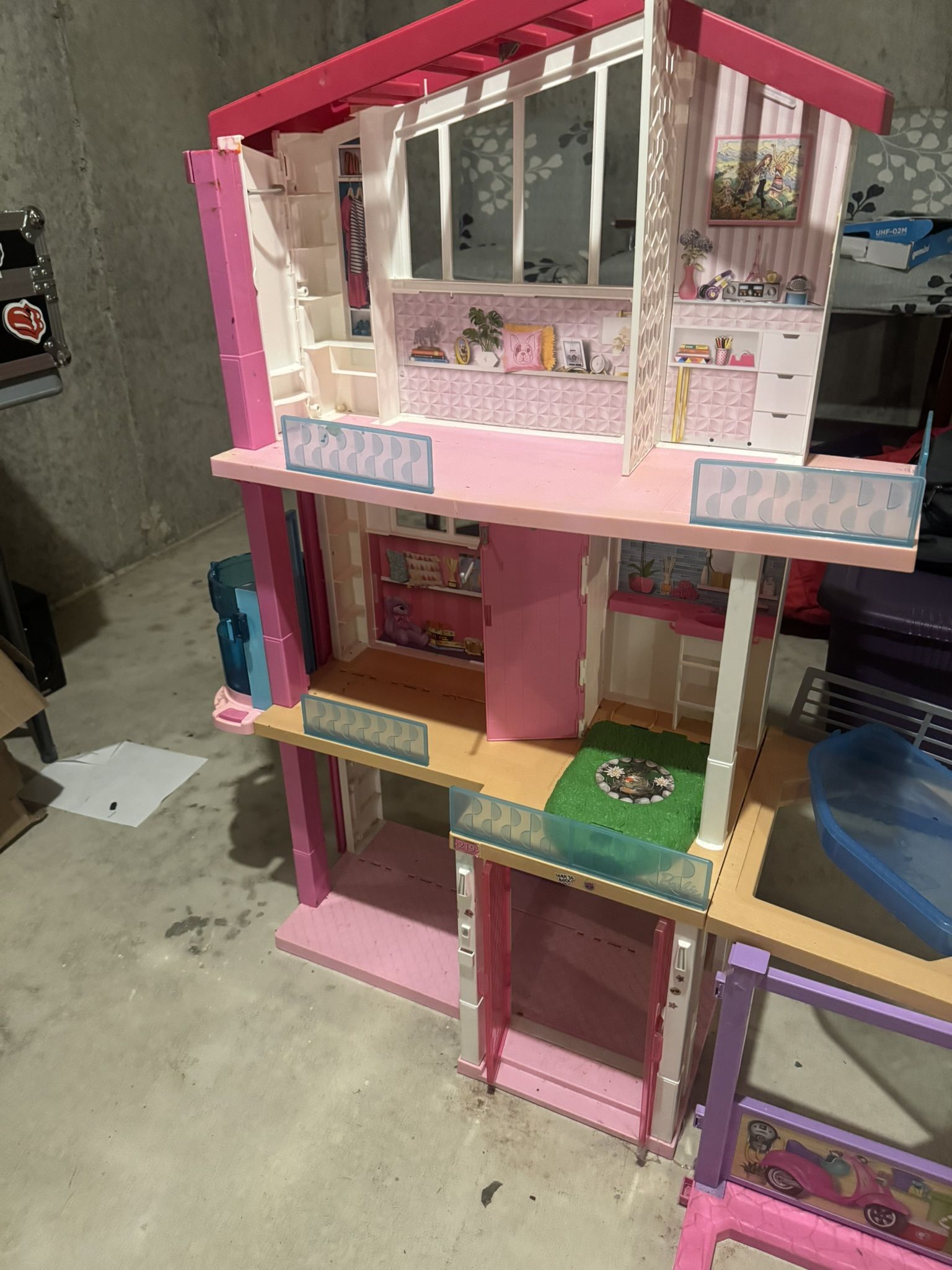 ✨✨✨✨ Barbie Dreamhouse – As Is – Great for Kids or Collectors