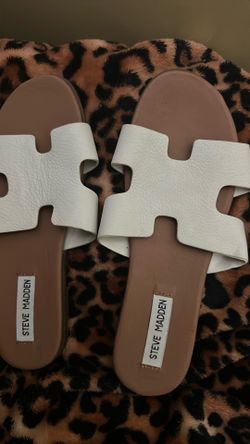 Sandals size 7