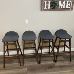 4 Bar Stools