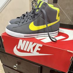 Sweet classic size 6.5 Youth