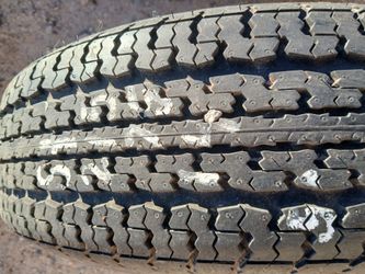 ST215 75 14 Good Trailer Tire On 5 Bolt Hole Lug Wheel Rim