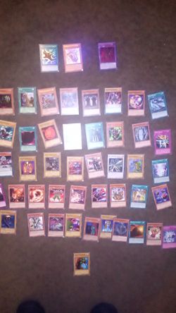 47 brand new Yu-Gi-Oh cards 3 holographics and some rare cards