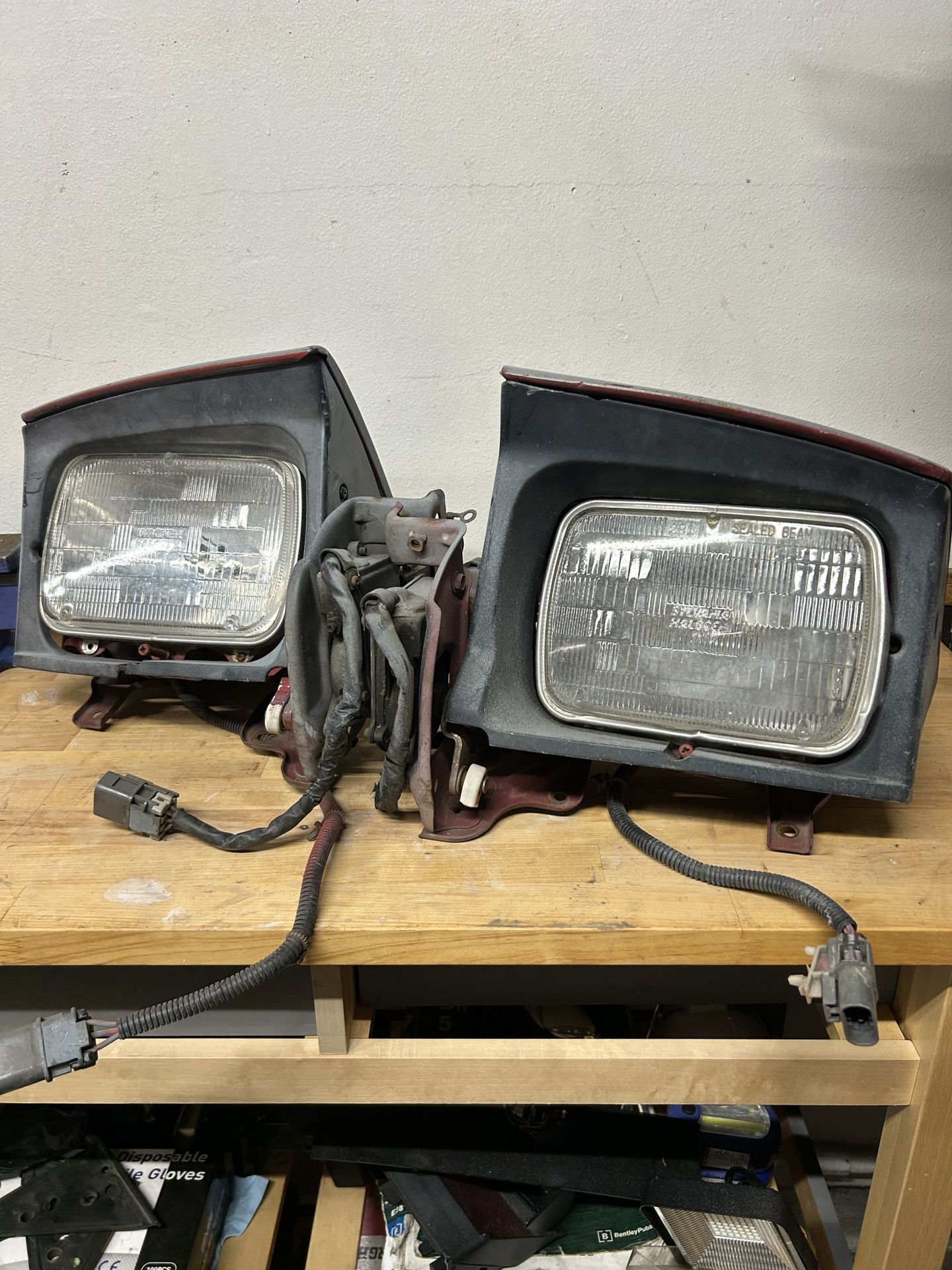 S13 (240sx) Pop up Headlights