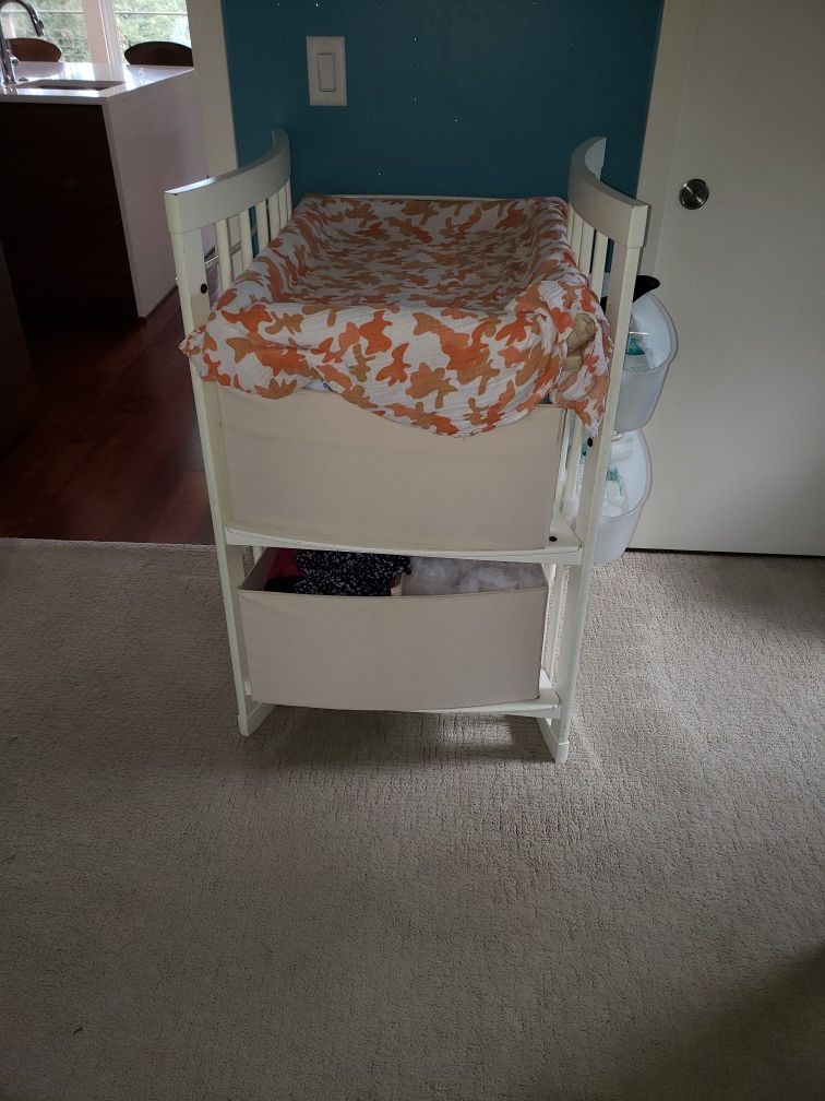 Stokke front face changing table