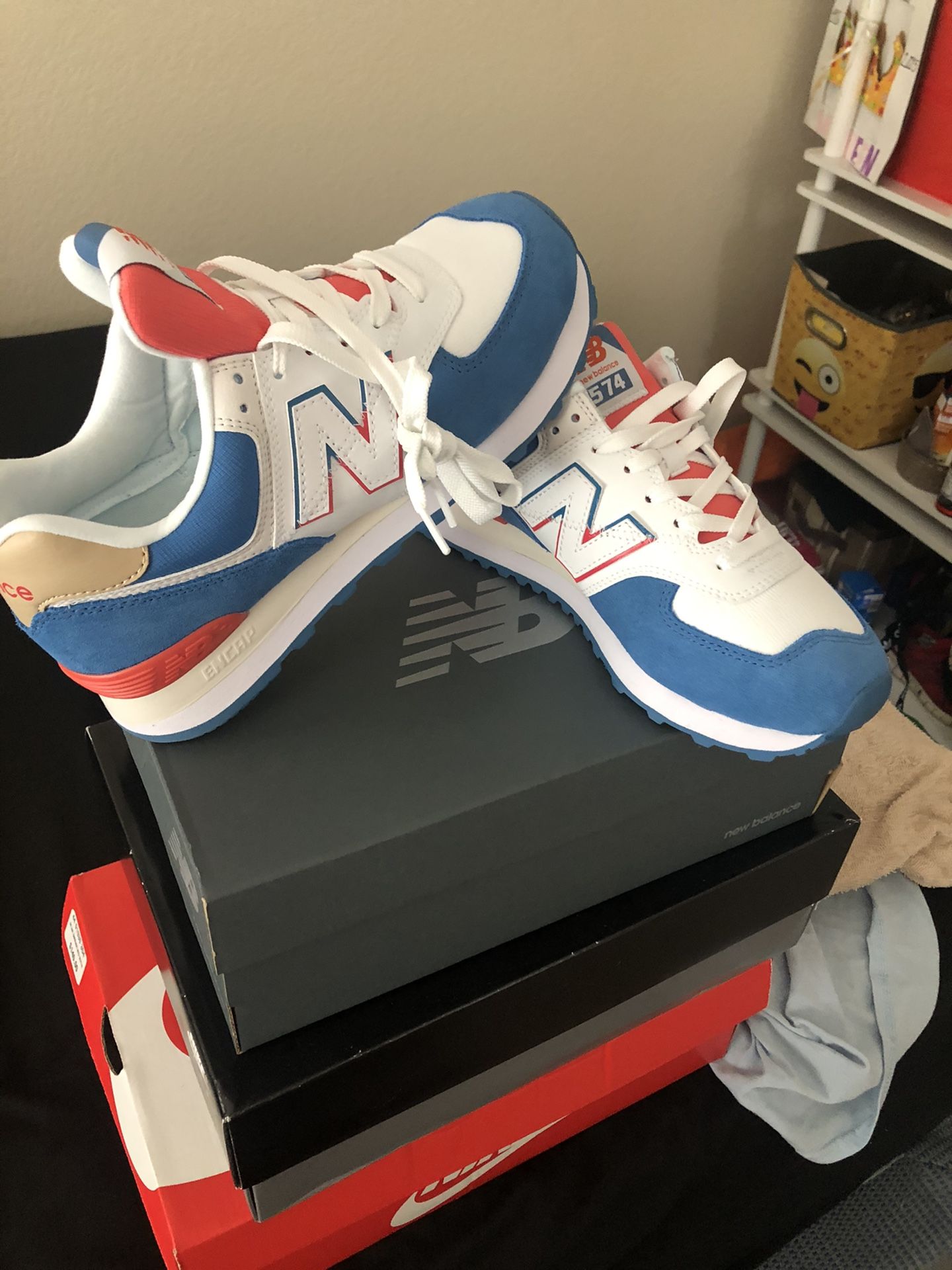 Brand new never worn NEW BALANCE model574