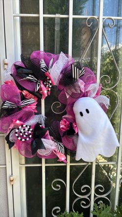 Pink Halloween Ghost Wreath