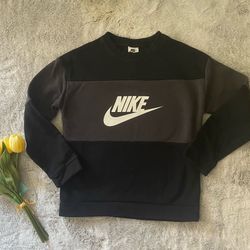 Nike Sportswear Big Kids’ French Terry, Size L, Style DO6789-010