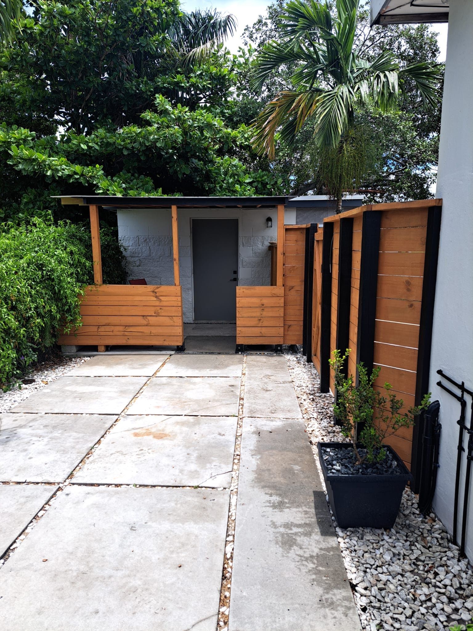 1 Bed 1 Bath - House