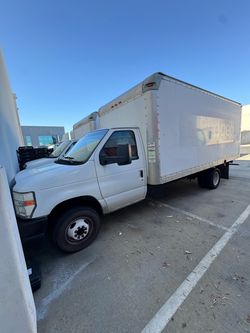 2013 Ford E-350