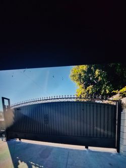 Custom slide gate