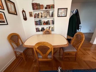 Vintage Dining  Set + 4 chairs