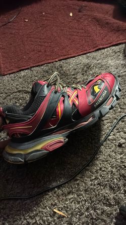 Balenciaga track runners red/yellow