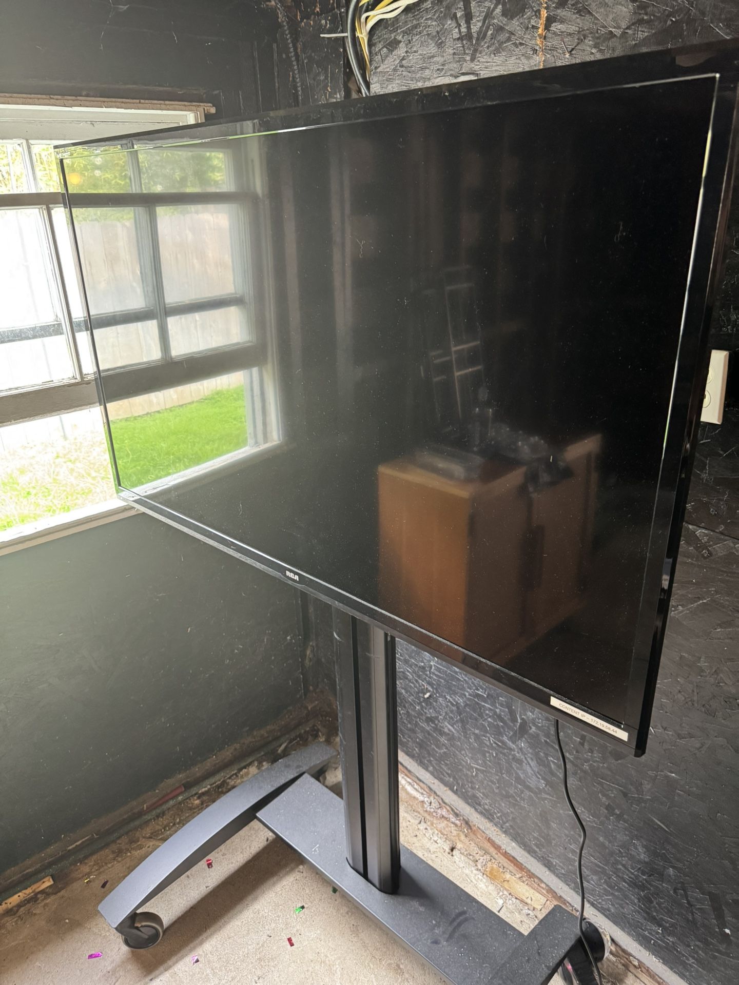 Flatscreen TV $20
