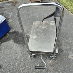 Hydraulic Lift Table