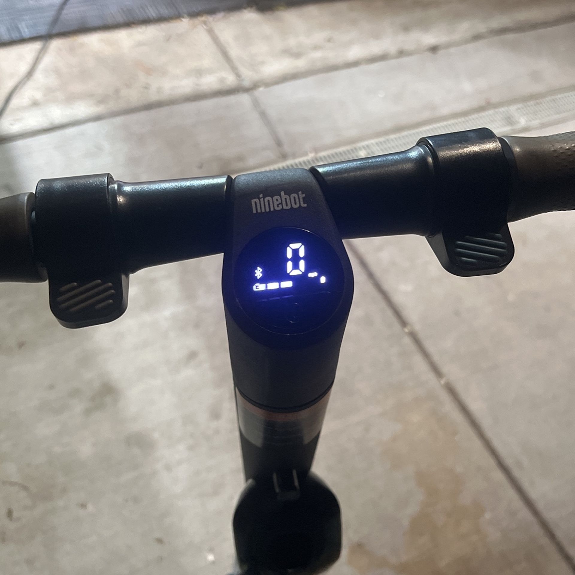 NINEBOT ES4 ELECTRIC SCOOTER for Sale in Hayward, CA OfferUp