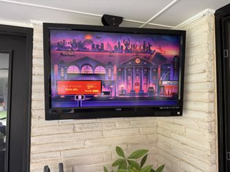 Vizio 42” TV w/ Roku stick & Ceiling mount