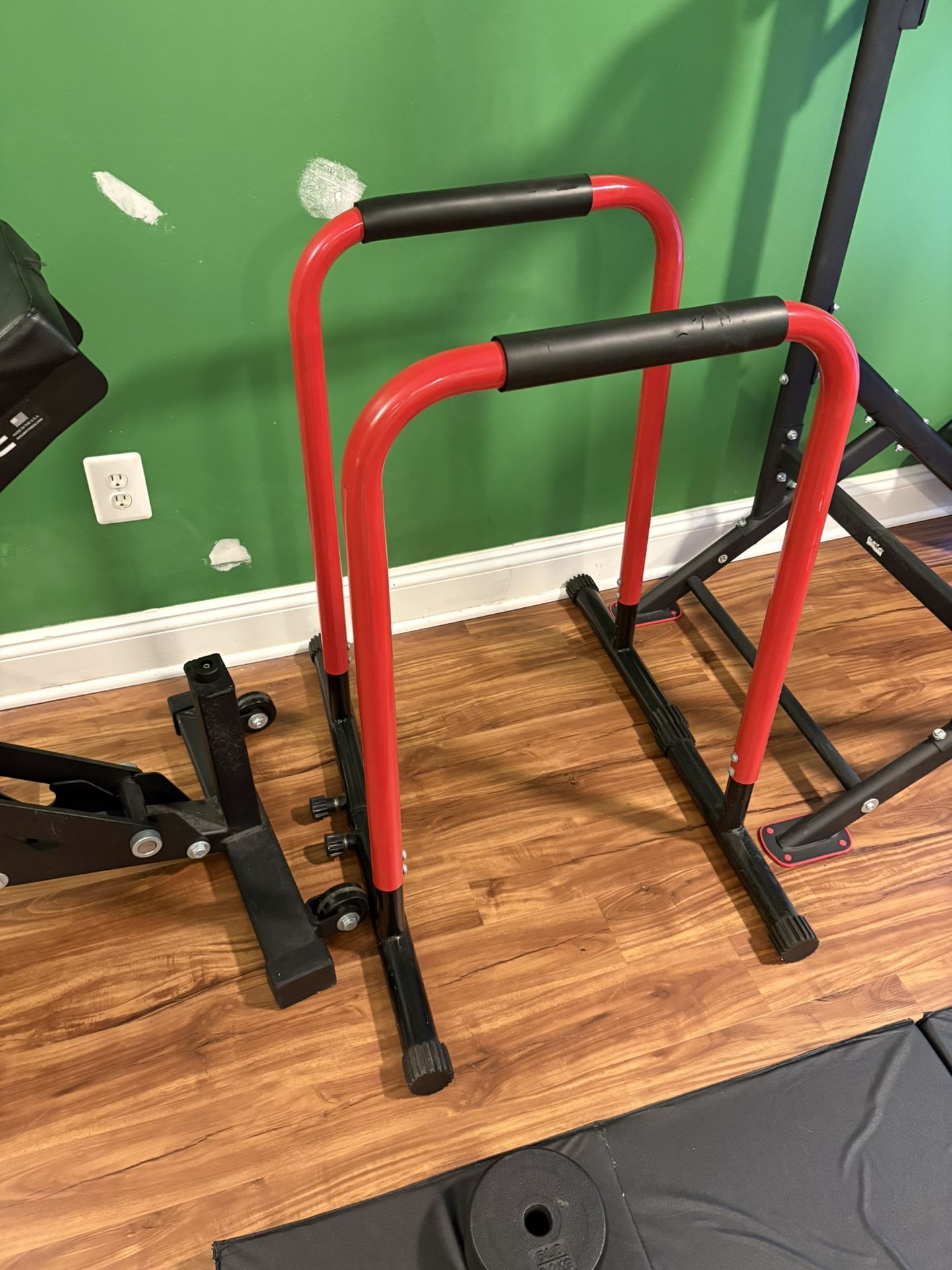 Dip stand station for strength training