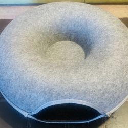 Cat 🐈‍⬛ 🍩 Donut!