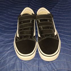 Kids vans shoes 5 1/2 still good velcro tie