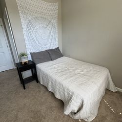 Full Size Bed With Bedding & Bed Frame 