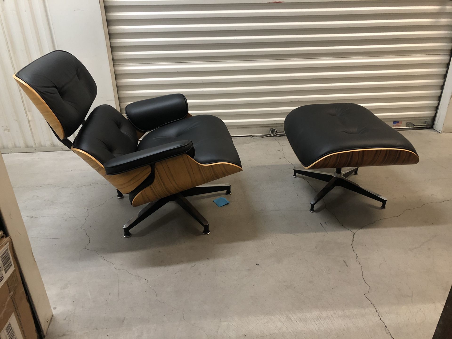 Herman Miller Eames Lounge Chair w/ Ottoman