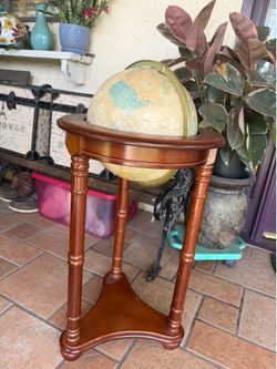World map  very good condition