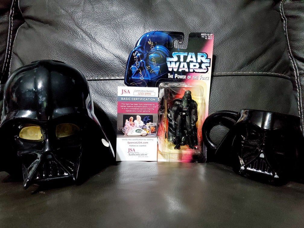 Signed Star Wars Dave Prowse Darth Vader 1995 Toy NIB W/JSA COA & Mug & Coin Bank