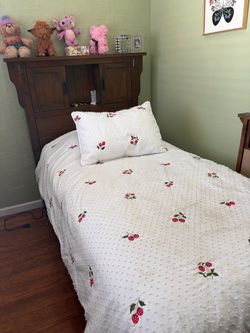 Vintage-Style Solid Wood Twin Bedroom Set – Bed, Dresser, Mirror & Mattress