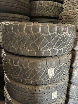 2 Tires 265/70/17 Nitto
