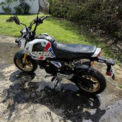 2022 HONDA GROM