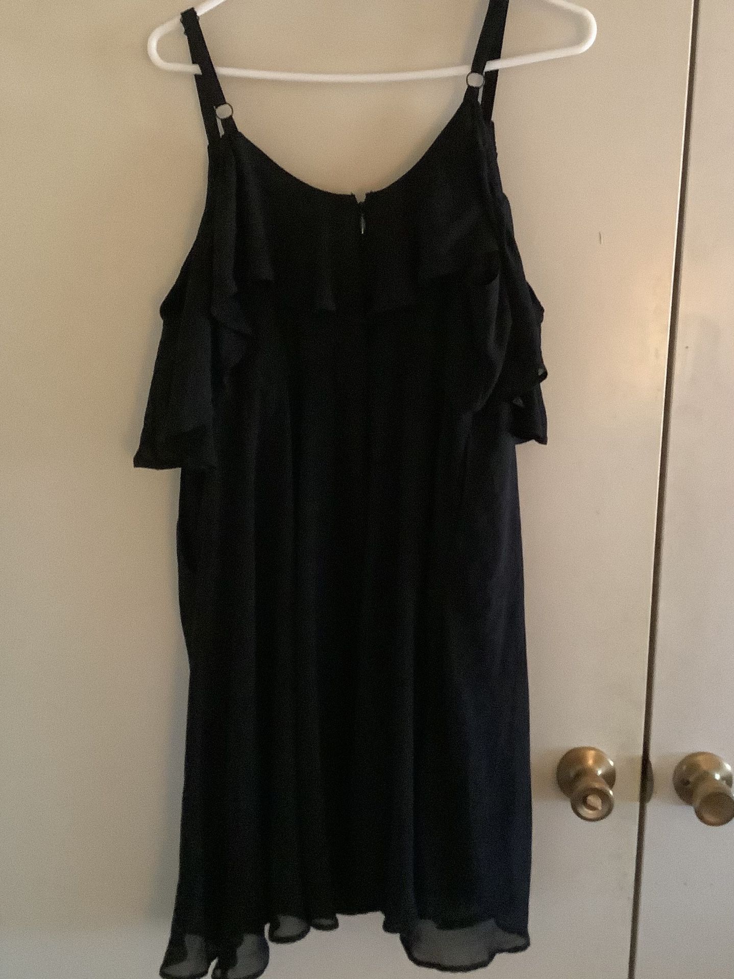 Women's Black Torrid Cold Shoulder Knee Length Dress W/Adjustable Straps Size 18