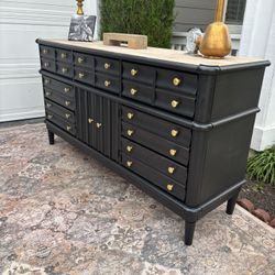 4 PC BEDROOM DRESSER SET 