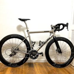 2023 Titanium Road Bike 