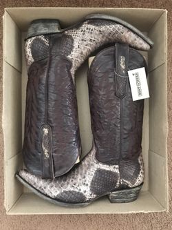Python Boot Star