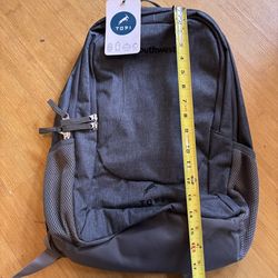 NWT Topi Backpack w/Laptop Compartment, Keychain