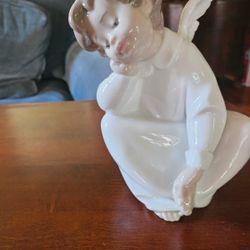 Lladro Angel Figurine 