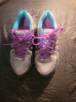 Brooks GTS 17 Running Sneakers
