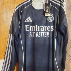Real Madrid Jersey Size M AUTHENTIC