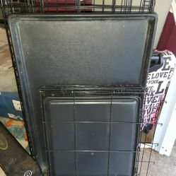 1 Left! Dog Kennel