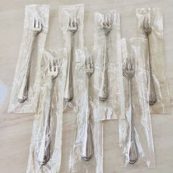 7pc New ONEIDA Winter Hill Stainless Cocktail/Seafood Fork 6” Distinction Deluxe Canada