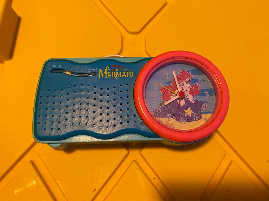 Vintage Disney Little Mermaid Alarm Clock (works with batteries) 0