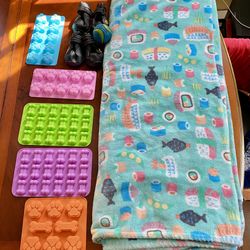Dog Treat Mold & Blanket Bundle 