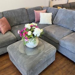 Gray Sectional With Ottoman 