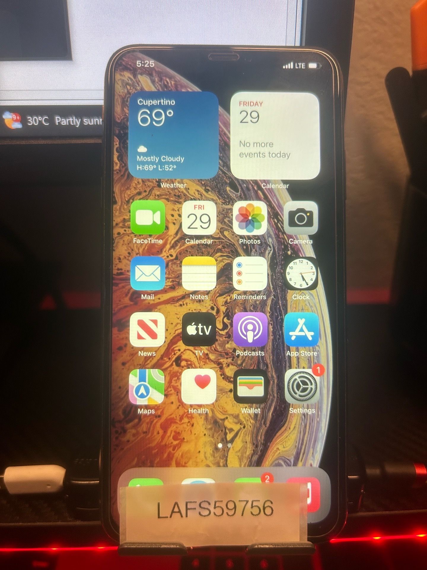 iPhone XS Max - Unlocked - New Screen - Near Mint Condition - All Parts Tested!